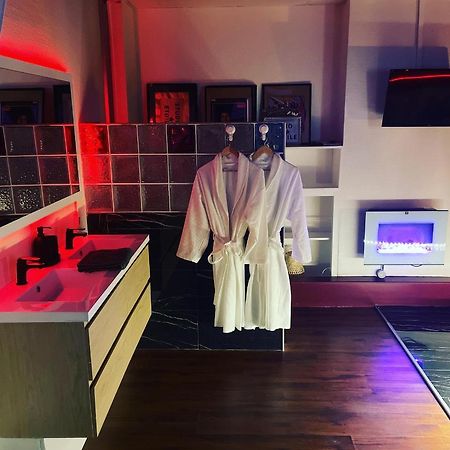 דירות פריז Jacuzzi 9Em מראה חיצוני תמונה