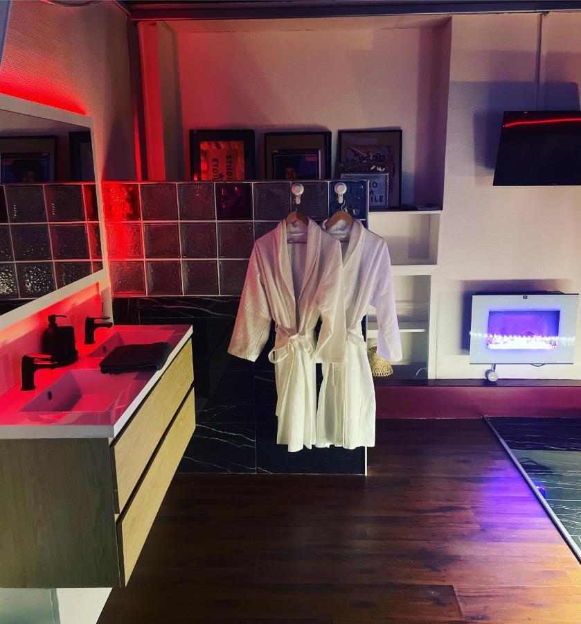 דירות פריז Jacuzzi 9Em מראה חיצוני תמונה