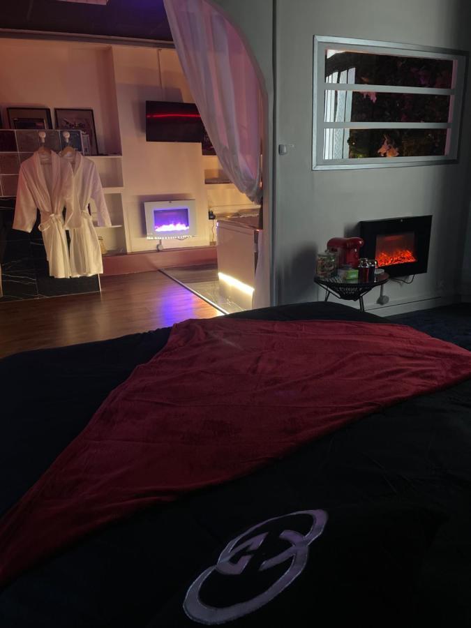 דירות פריז Jacuzzi 9Em מראה חיצוני תמונה